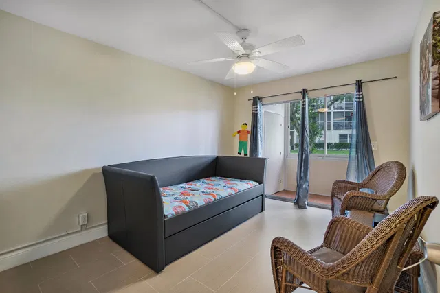 Residence photo 11