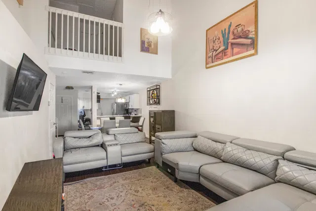 Residence photo 10