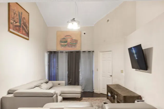 Residence photo 21
