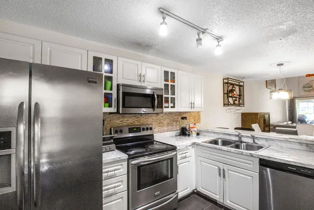Residence photo 31