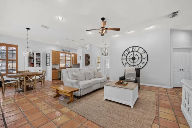 Residence photo 8