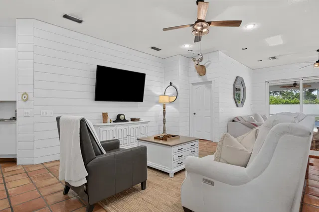 Residence photo 9