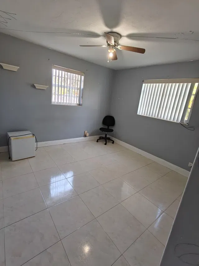  Residence photo 5