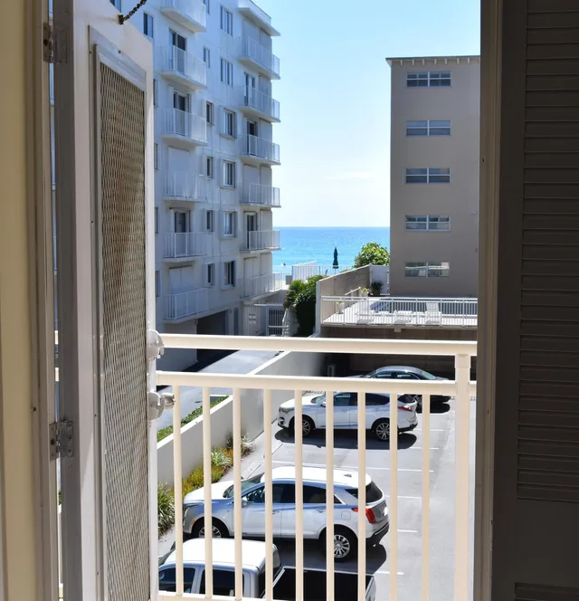 South Palm Beach Unit 309 photo 32