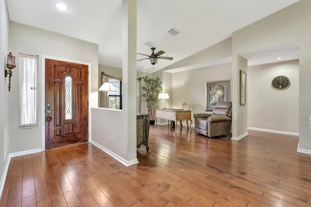 Residence photo 5