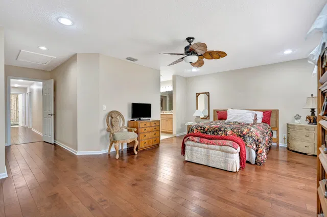 Residence photo 29