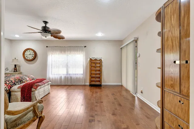 Residence photo 30
