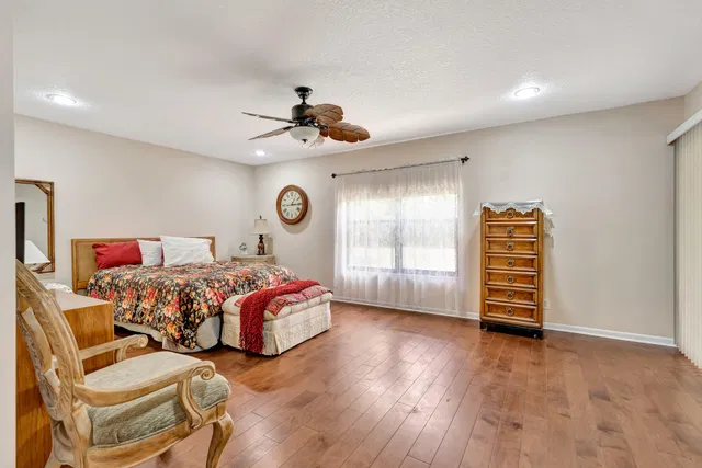 Residence photo 31