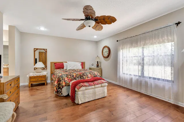 Residence photo 32