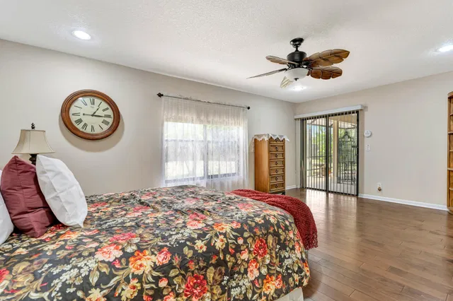 Residence photo 34