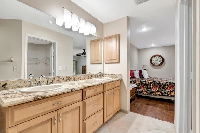 Residence photo 35