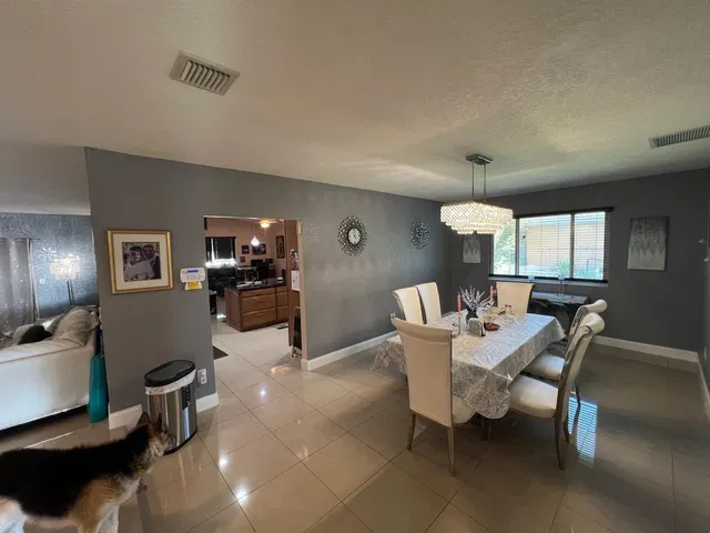  Residence photo 5