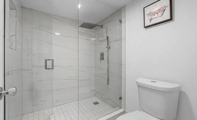 Unit 101 photo 31