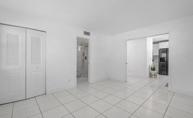 Unit 101 photo 33