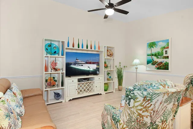 Residence photo 4