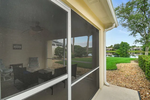 Residence photo 17