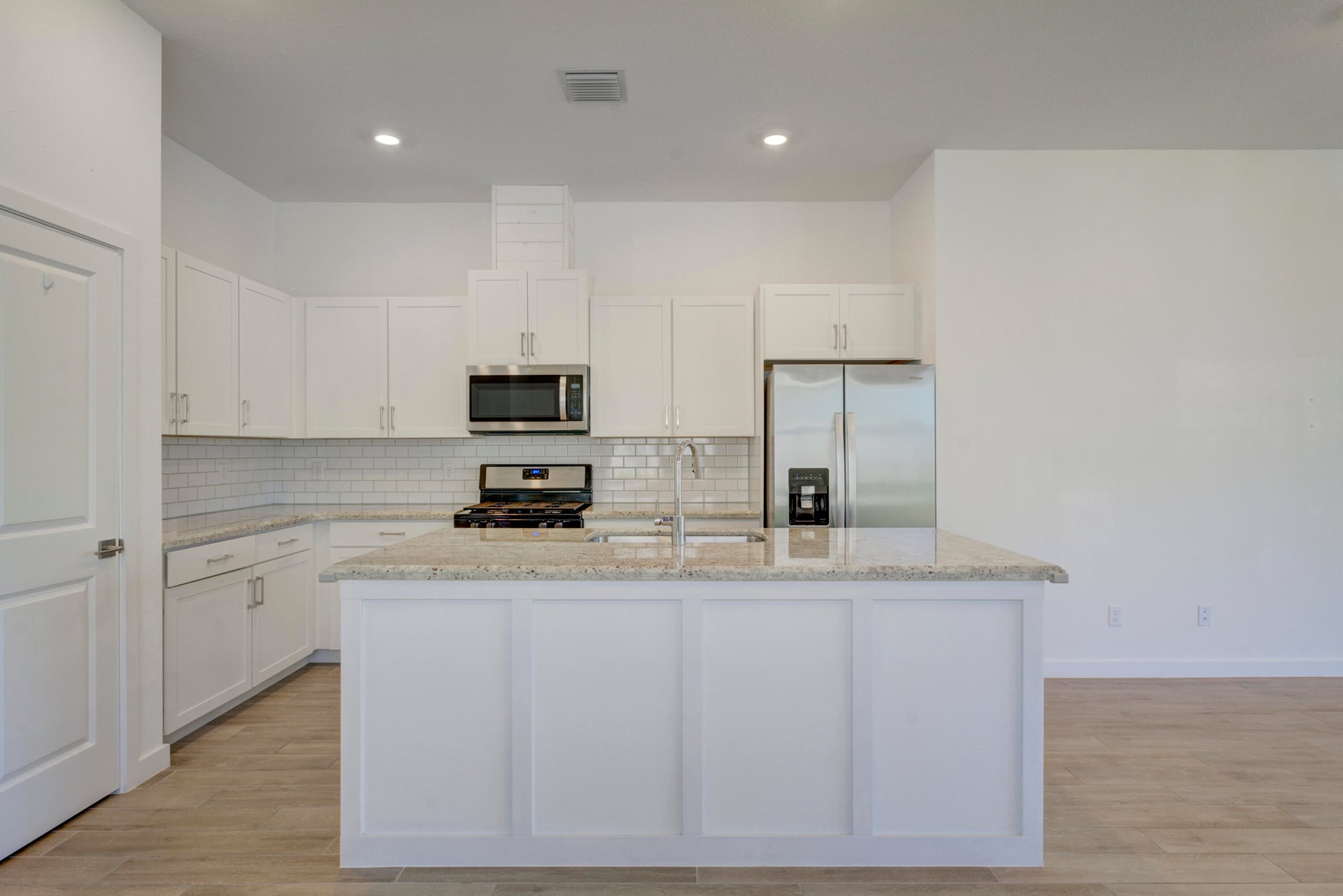  Residence photo 9