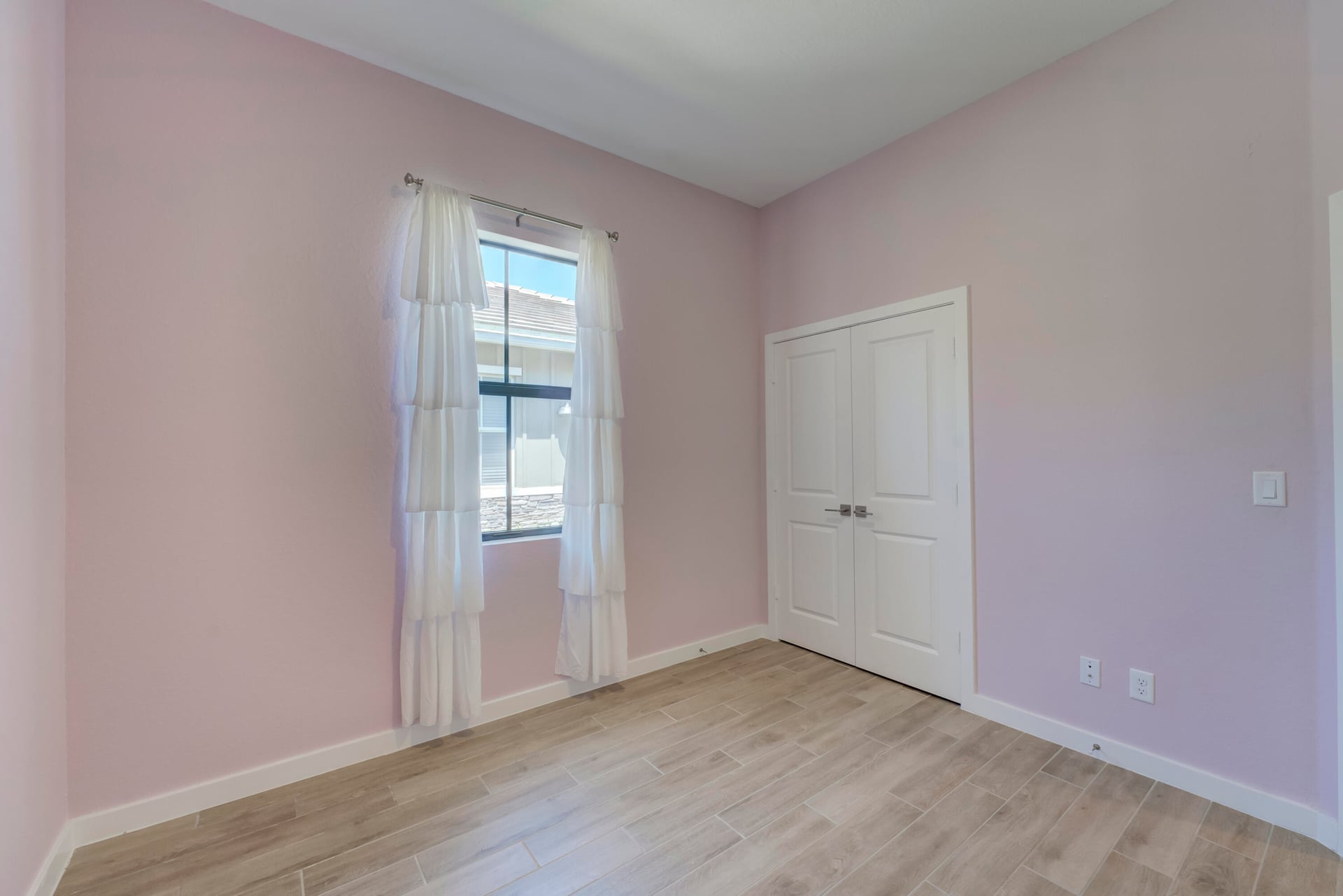  Residence photo 26