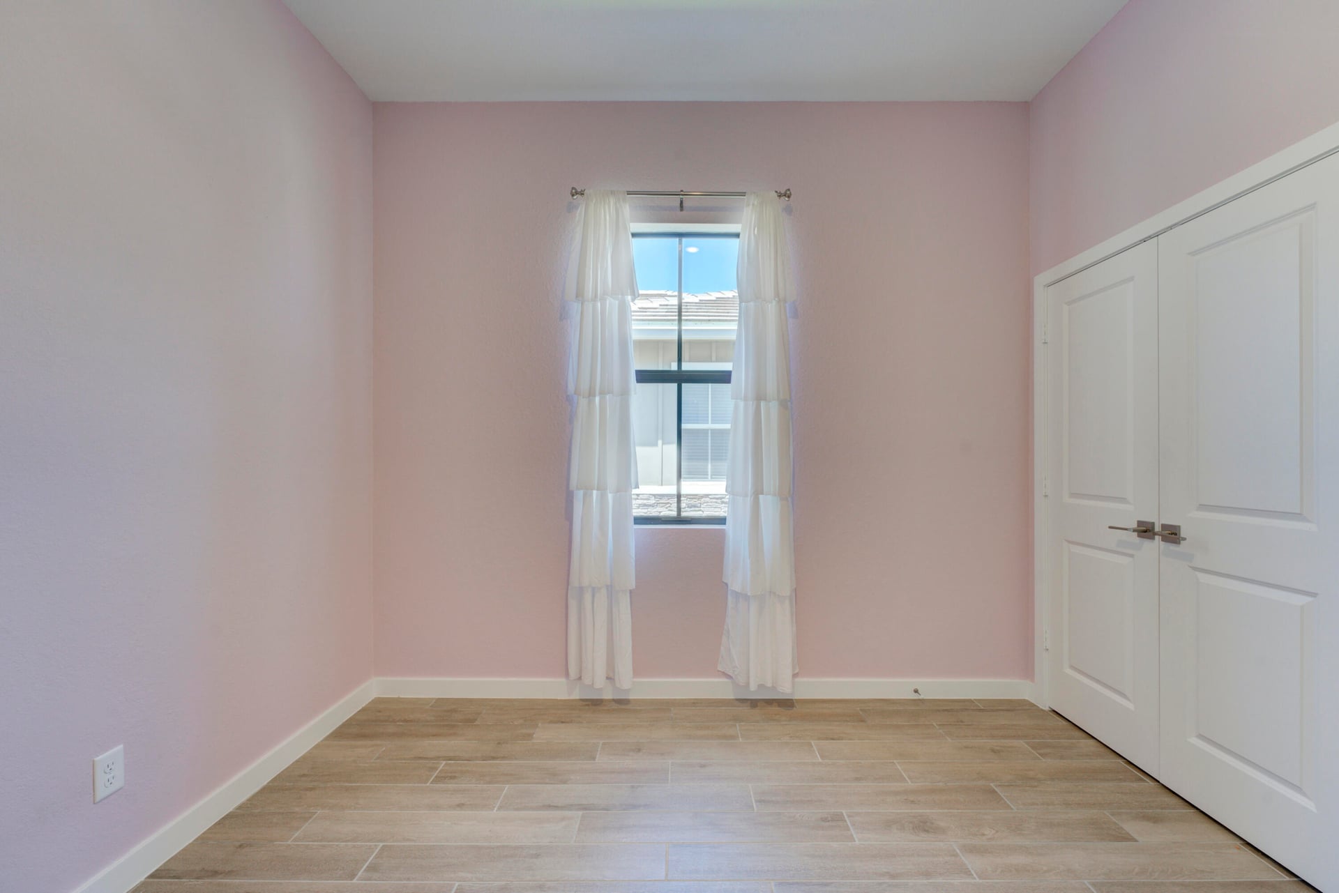  Residence photo 32