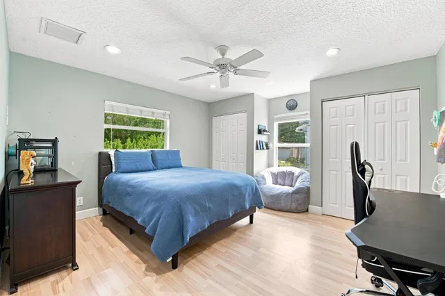  Residence photo 25