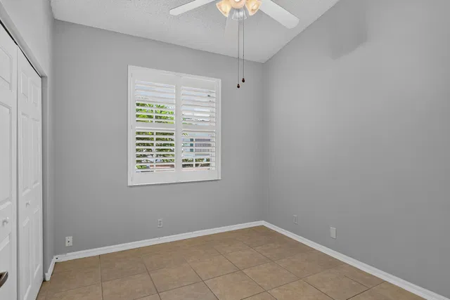  Residence photo 14