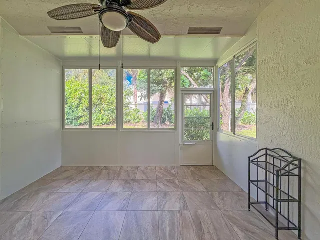  Residence photo 20