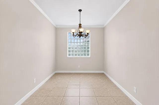  Residence photo 6