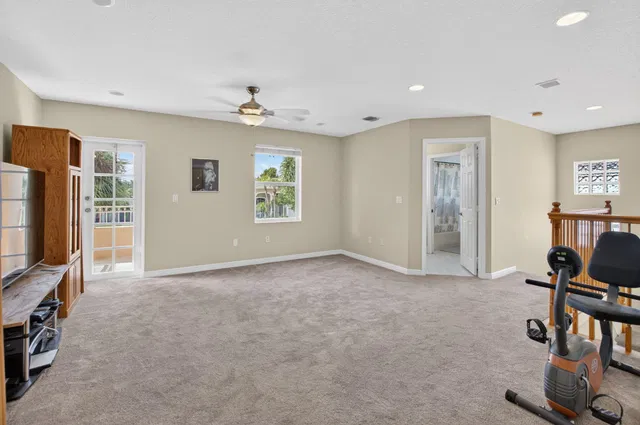  Residence photo 17