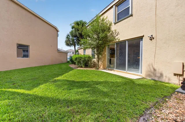  Residence photo 30