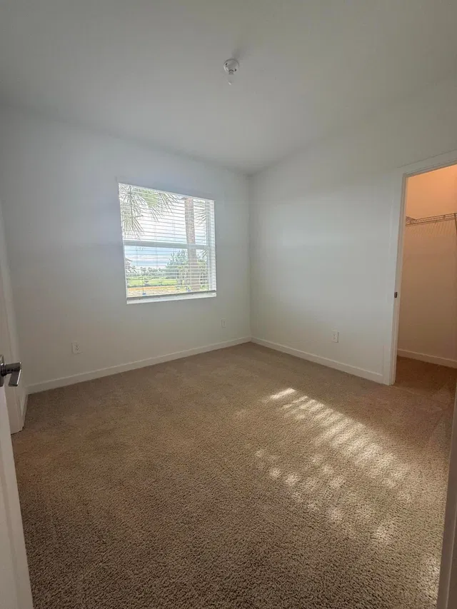 Residence photo 17