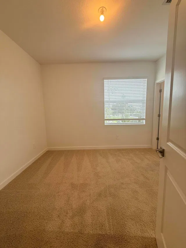 Residence photo 22