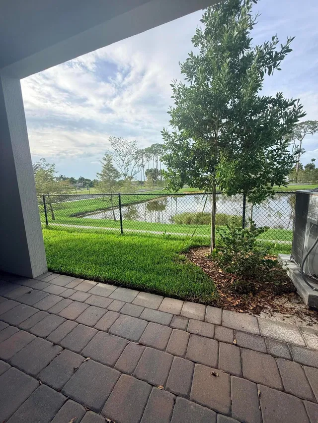Residence photo 26