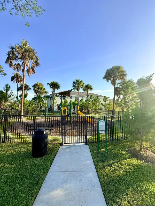 Residence photo 34