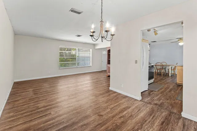 Residence photo 6