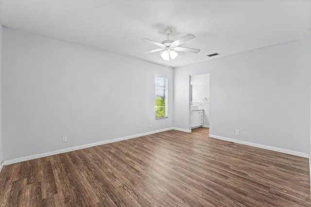 Residence photo 16