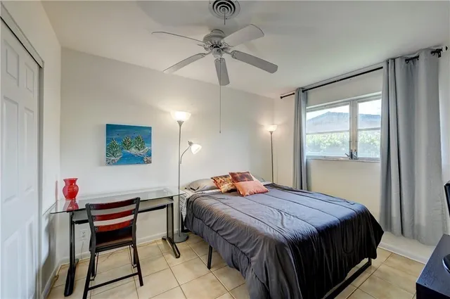 Residence photo 11