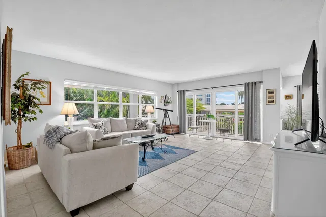 Downtown Delray Beach Unit 1F photo 12