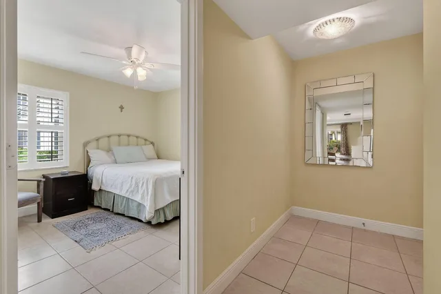  Unit 504 photo 29