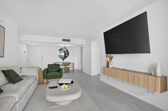 Boca West Country Club Unit 966 photo 9