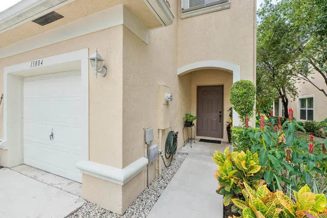 Residence photo 4