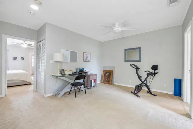 Residence photo 29