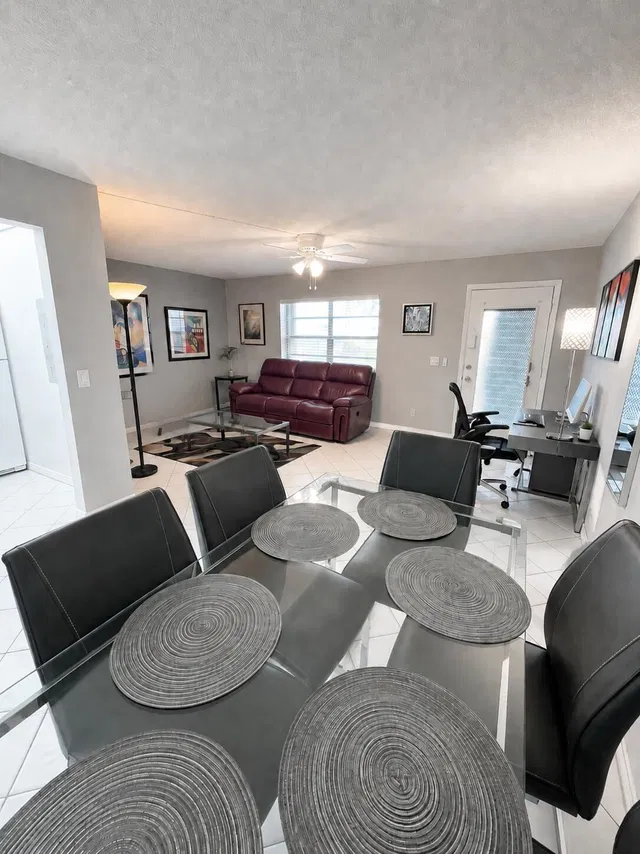 Residence photo 9