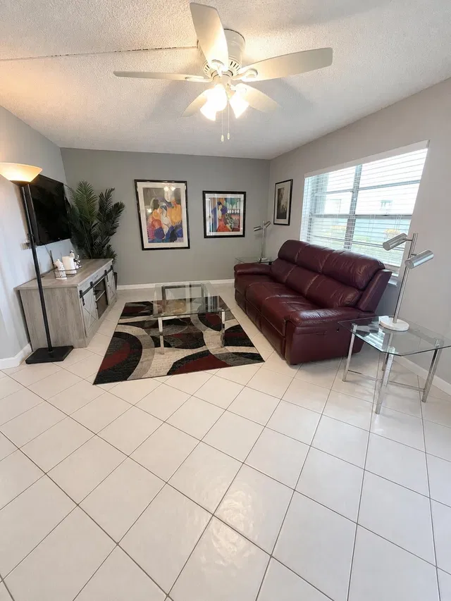 Residence photo 29