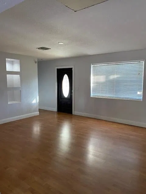 Residence photo 3