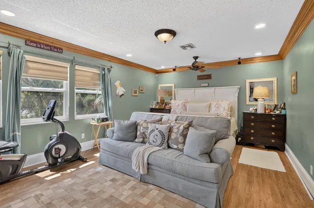  Residence photo 21