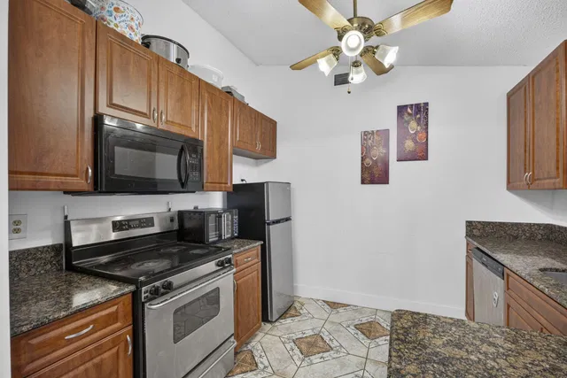 Residence photo 19
