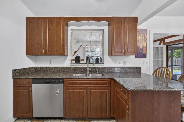 Residence photo 20