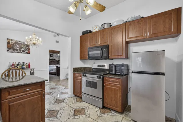 Residence photo 23