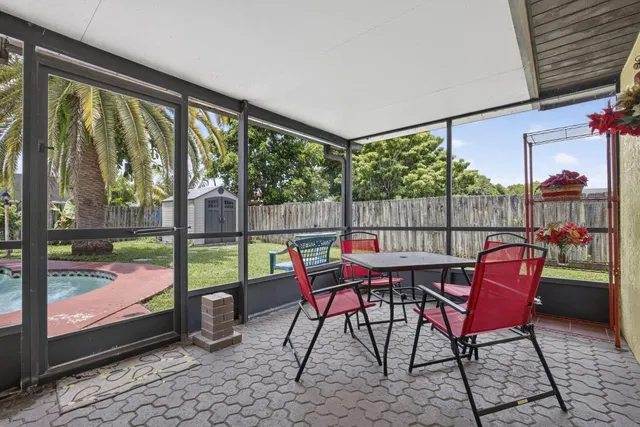 Residence photo 38
