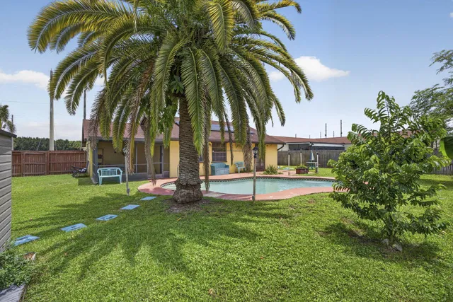 Residence photo 47